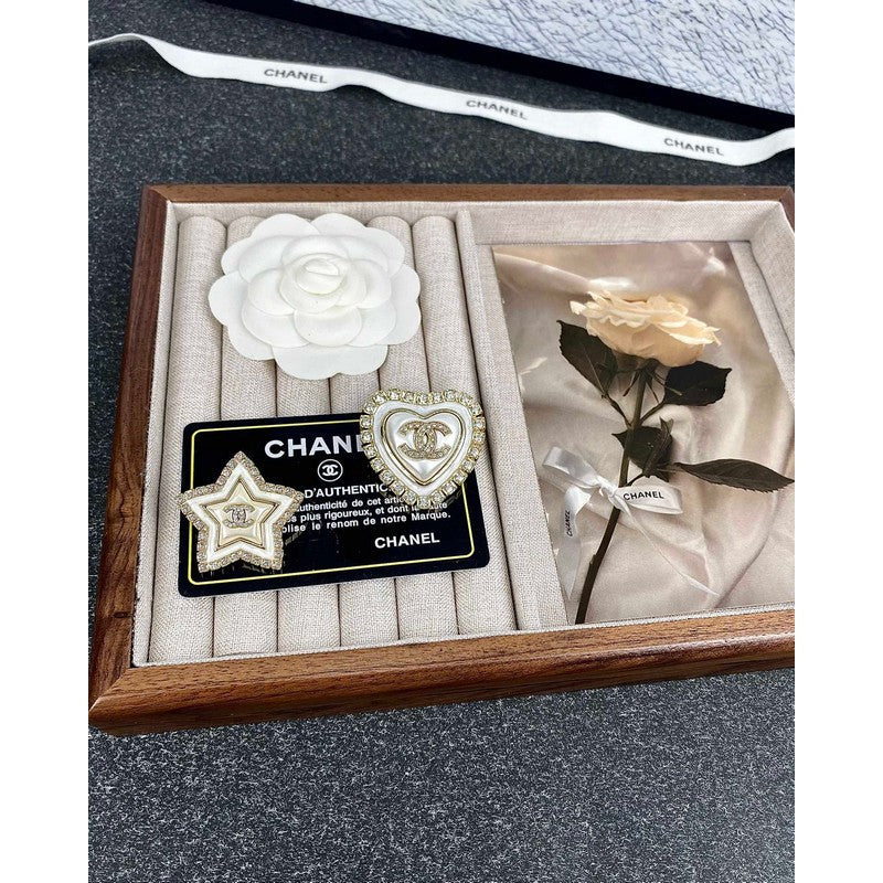 18K Chanel Star Pearl Brooch