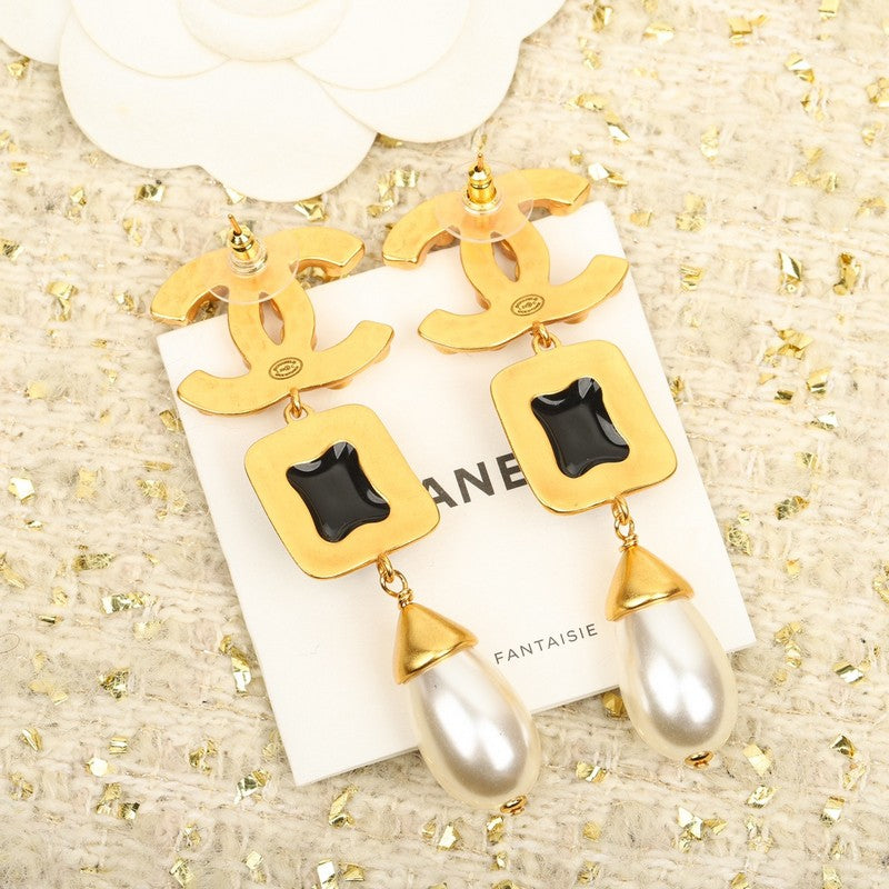 18K  Chanel Long Pearl Pendant Earrings