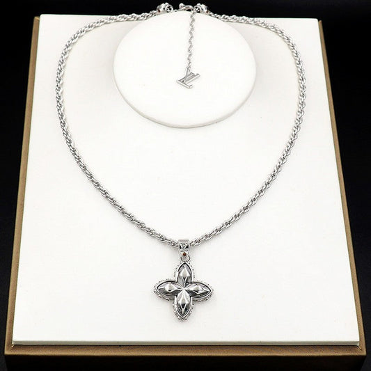 18K Louis Vuitton Flower Studs Necklace