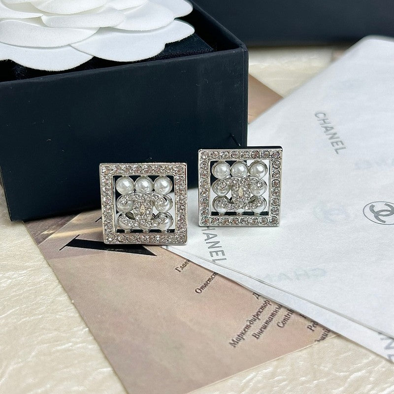 18K  Chanel Diamond & Pearl Square Earrings
