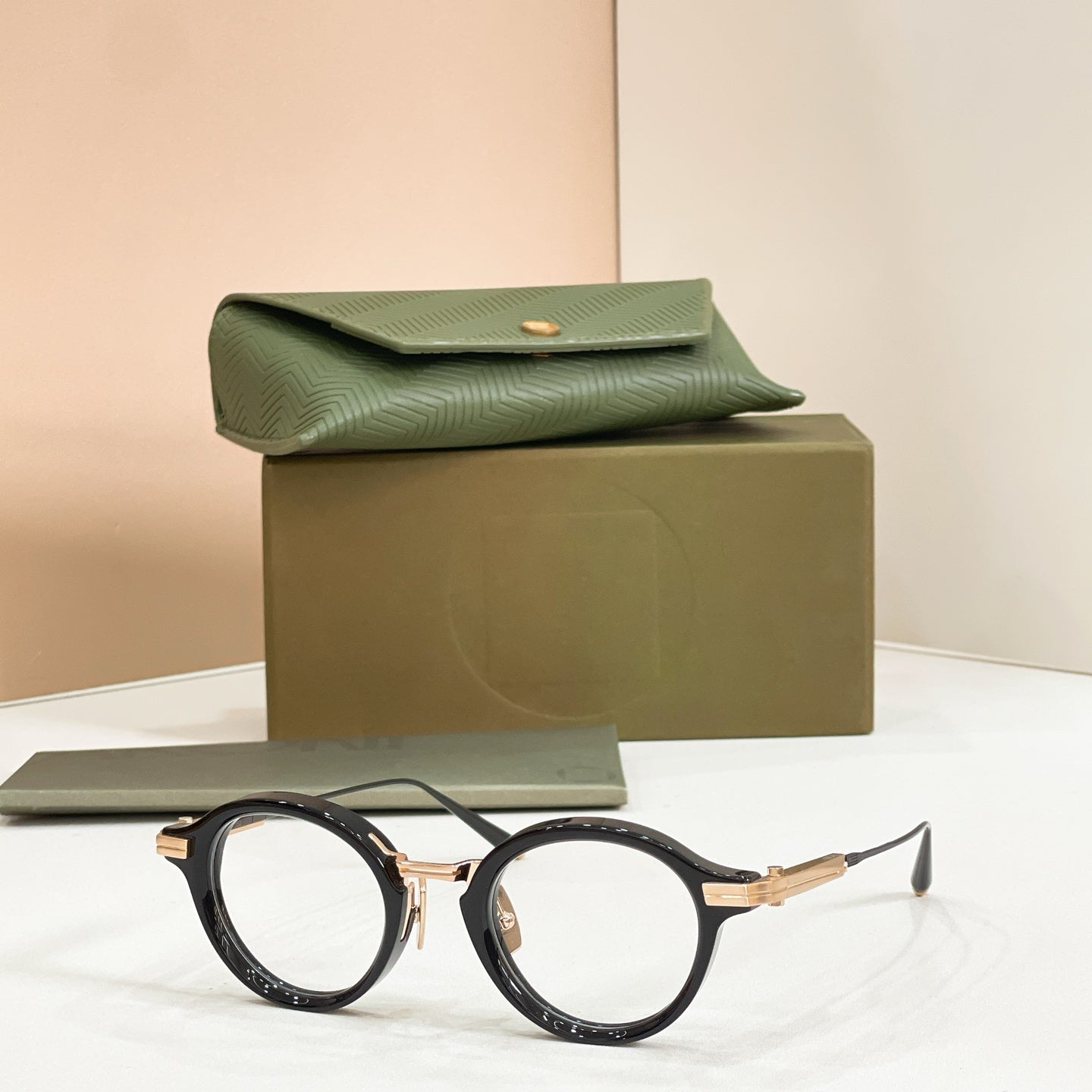 Akoni AKX-415C Sunglasses